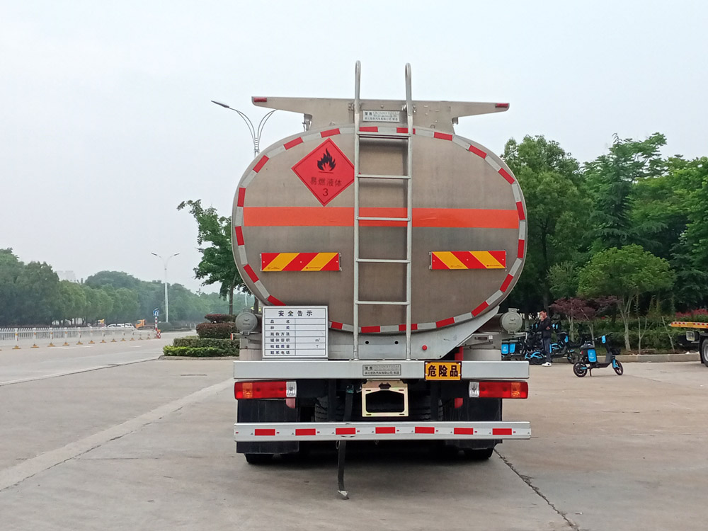 楚勝牌CSC5320GYYLEL6A型鋁合金運油車